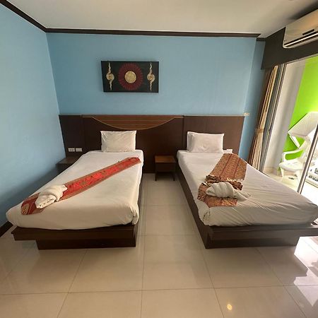 Issara Patong Beach Exterior foto